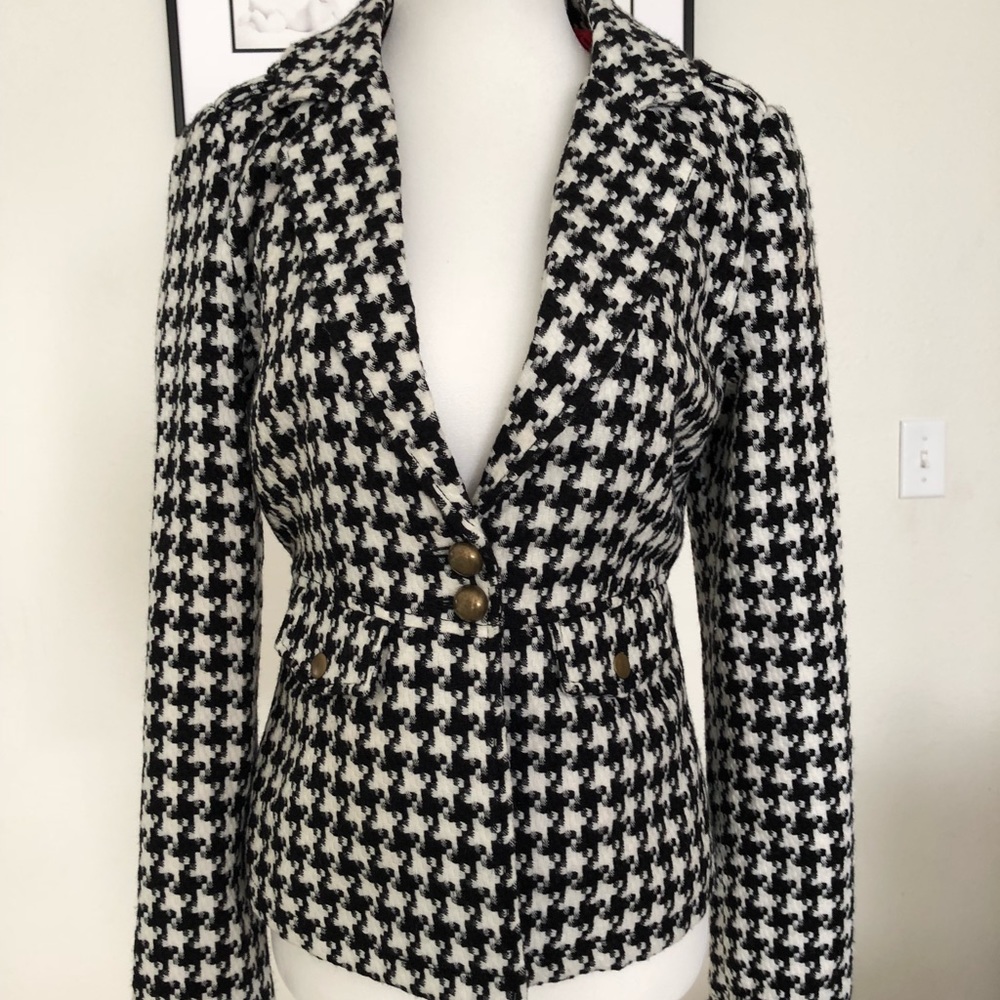 Houndstooth coat
